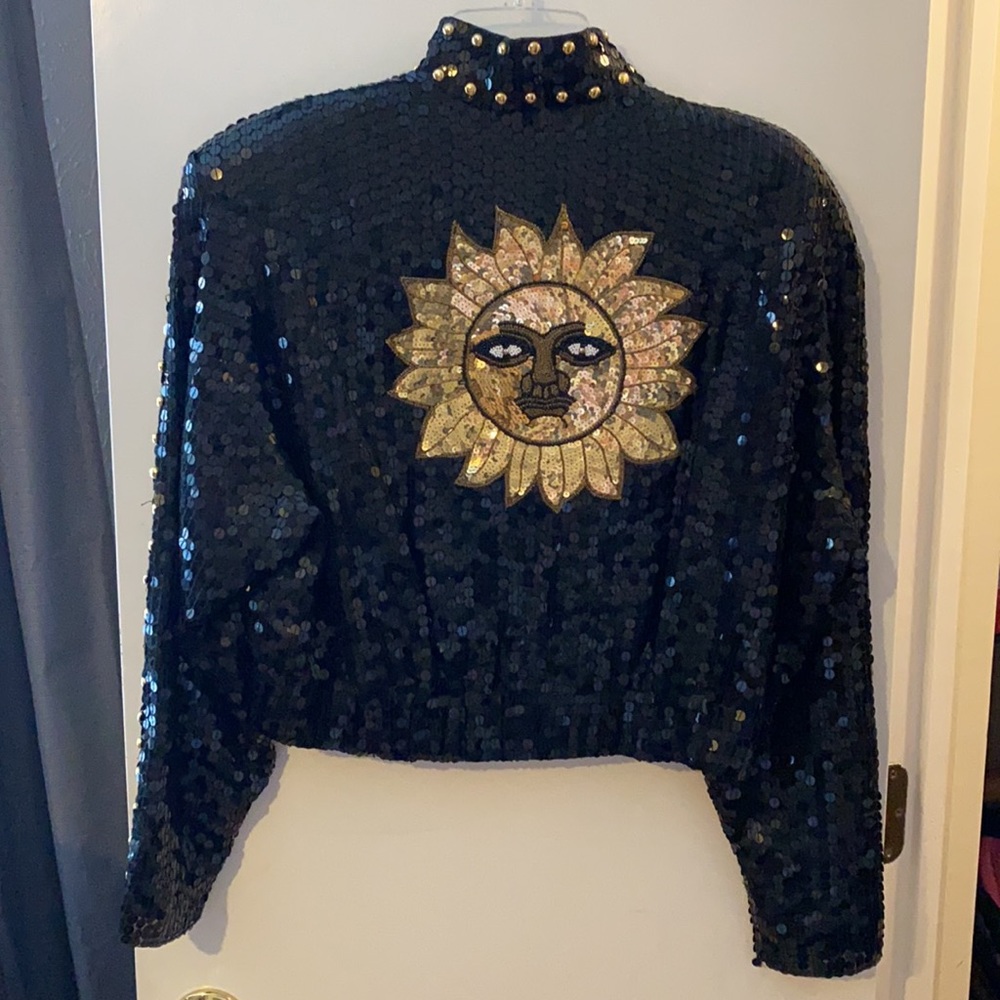 Black sequin jacket with beaded sun face on back ladies - Picture 2 of 9